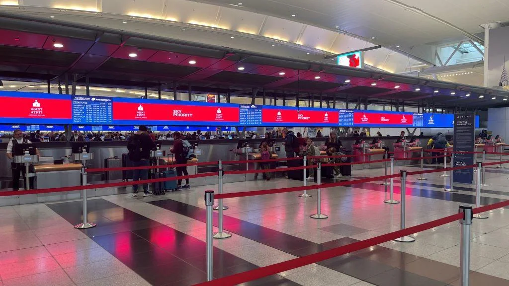 Loganair MKE Terminal – General Mitchell International Airport